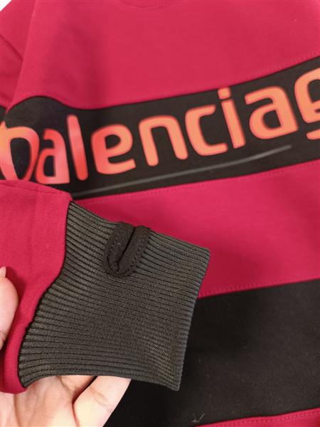 بلوز تک balenciaga
