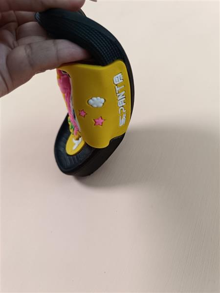 دمپایی تکشاخ و رنگین‌کمان