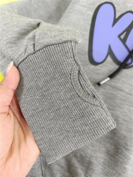 هودی توکرکی kaws