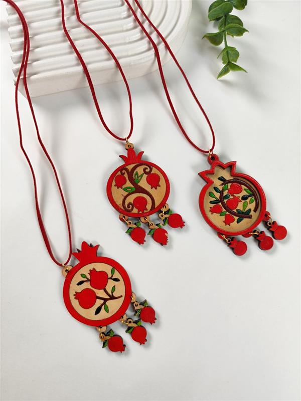 گردنبند انار چوبی 