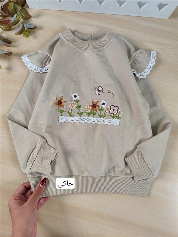 بلوز تک باغچه گل و زنبور 