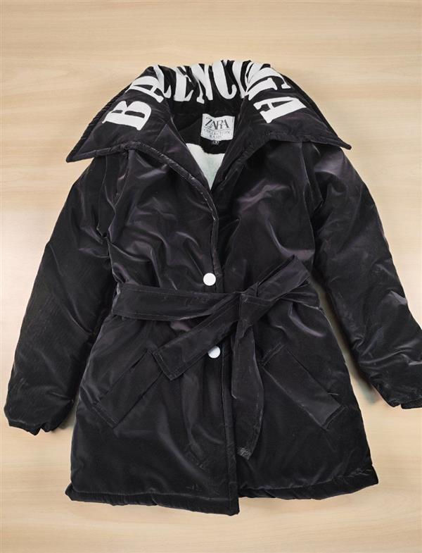 کاپشن balenciaga