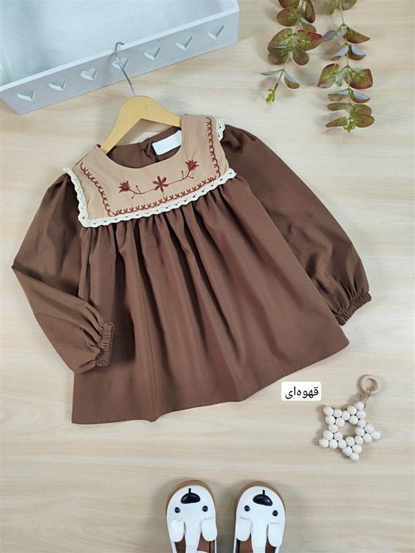 پیراهن یقه گیپور سه گل