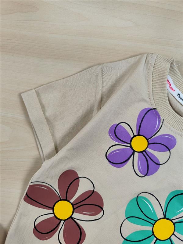 تیشرت شلوارک گل های حاشیه دار