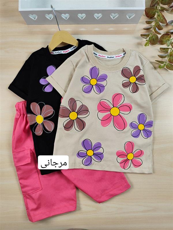 تیشرت شلوارک گل های حاشیه دار