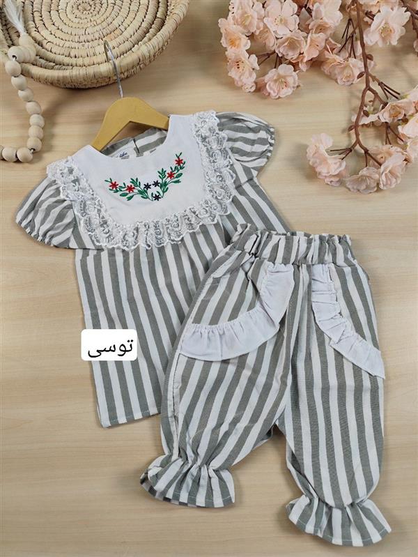 تیشرت شلوارک راه راه گلدوزی 