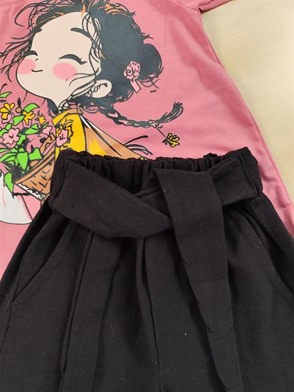 تیشرت شلوارک دختر و گلدون 