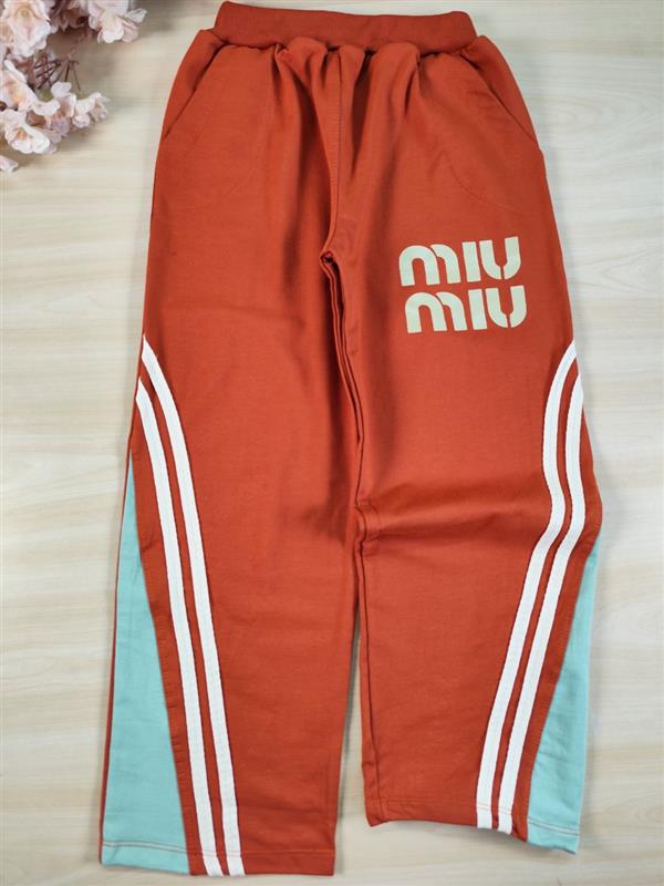 تیشرت و شلوار یقه دار miu