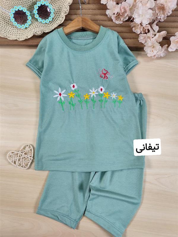 تیشرت شلوارک پروانه و باغ گل گلدوزی 