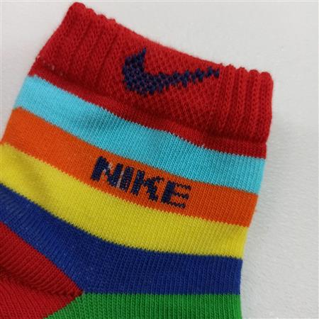 جوراب راه راه رنگی Nike