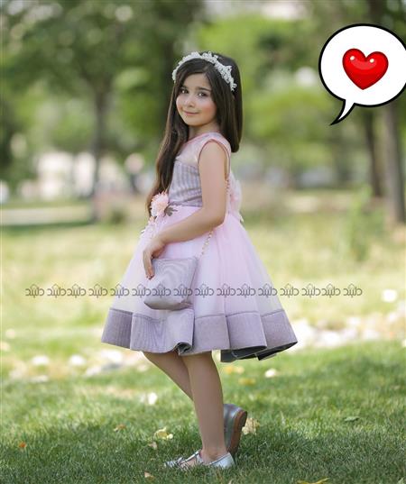 مجلسی دخترانه همراه با کیف