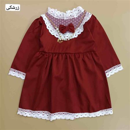 پیراهن رستا با گردنبند