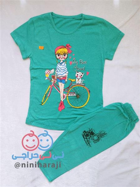 تیشرت شلوارک دختر و‌دوچرخه
