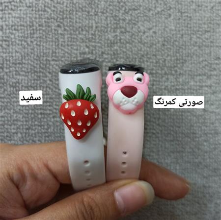 ساعت مچی استیکردار