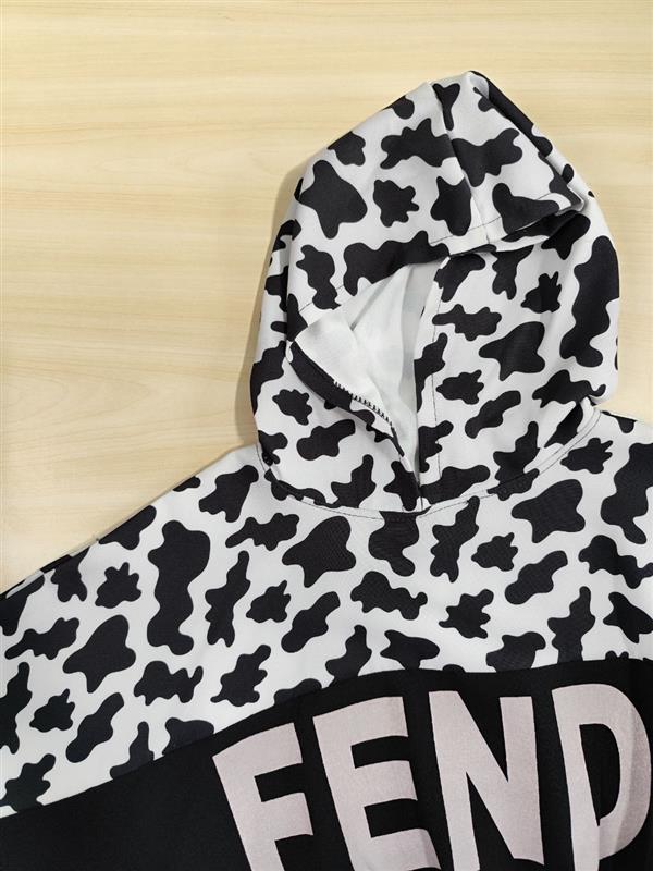 هودی شلوار Fendi طرح گاو