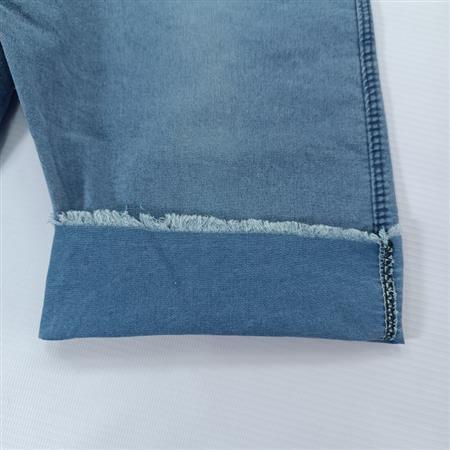 تیشرت شلوارک دختر مو طلایی و روباه