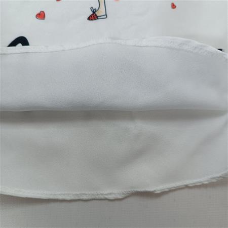 سه تیکه دخترک