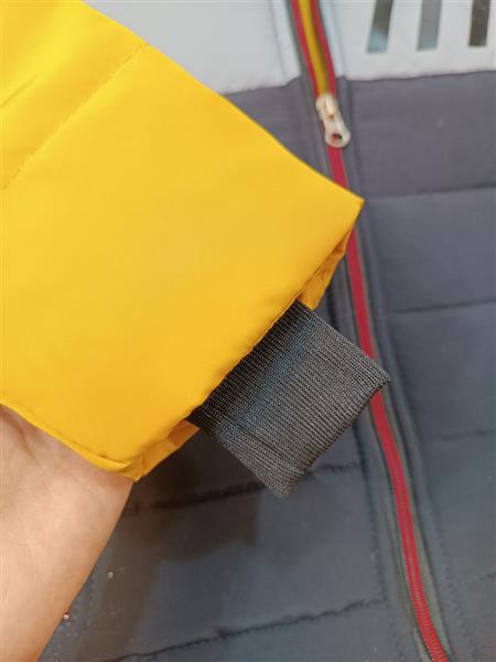 کاپشن off-white