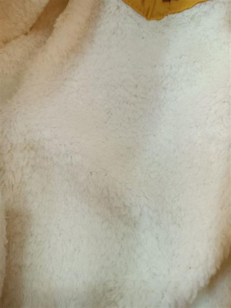 کاپشن off-white